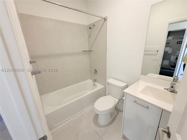 12432 NW 23rd Ct, Miami, FL 33167