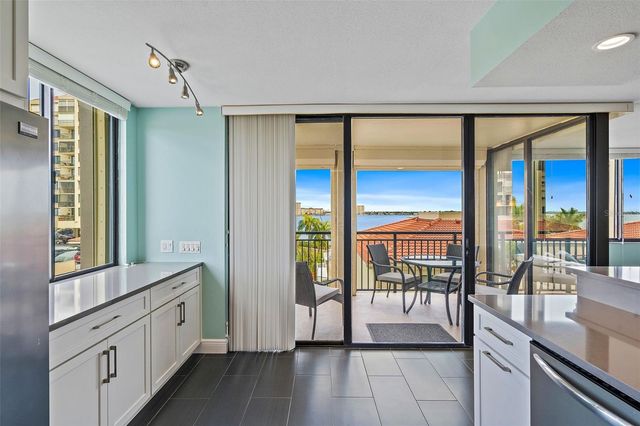 6372 PALMA DEL MAR BOULEVARD S 406, St Petersburg, FL 33715