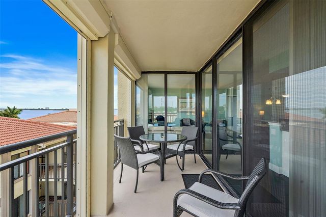 6372 PALMA DEL MAR BOULEVARD S 406, St Petersburg, FL 33715
