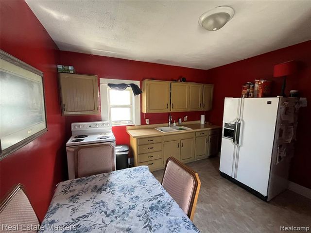 2108 Military Street, Port Huron, MI 48060