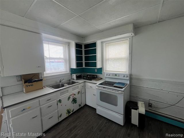 2108 Military Street, Port Huron, MI 48060