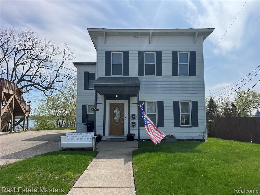 2108 Military Street, Port Huron, MI 48060