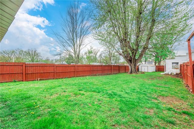 588 Jackson Street, Amherst, OH 44001
