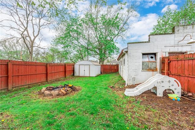 588 Jackson Street, Amherst, OH 44001