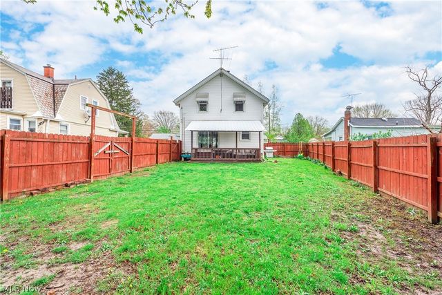 588 Jackson Street, Amherst, OH 44001