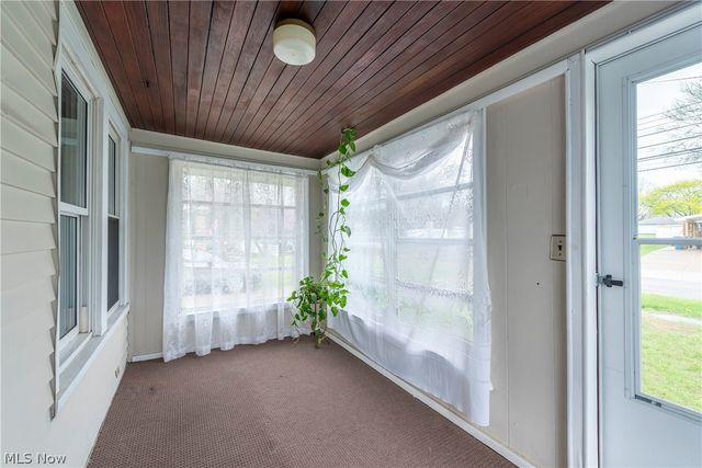 588 Jackson Street, Amherst, OH 44001
