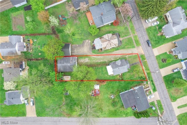 588 Jackson Street, Amherst, OH 44001
