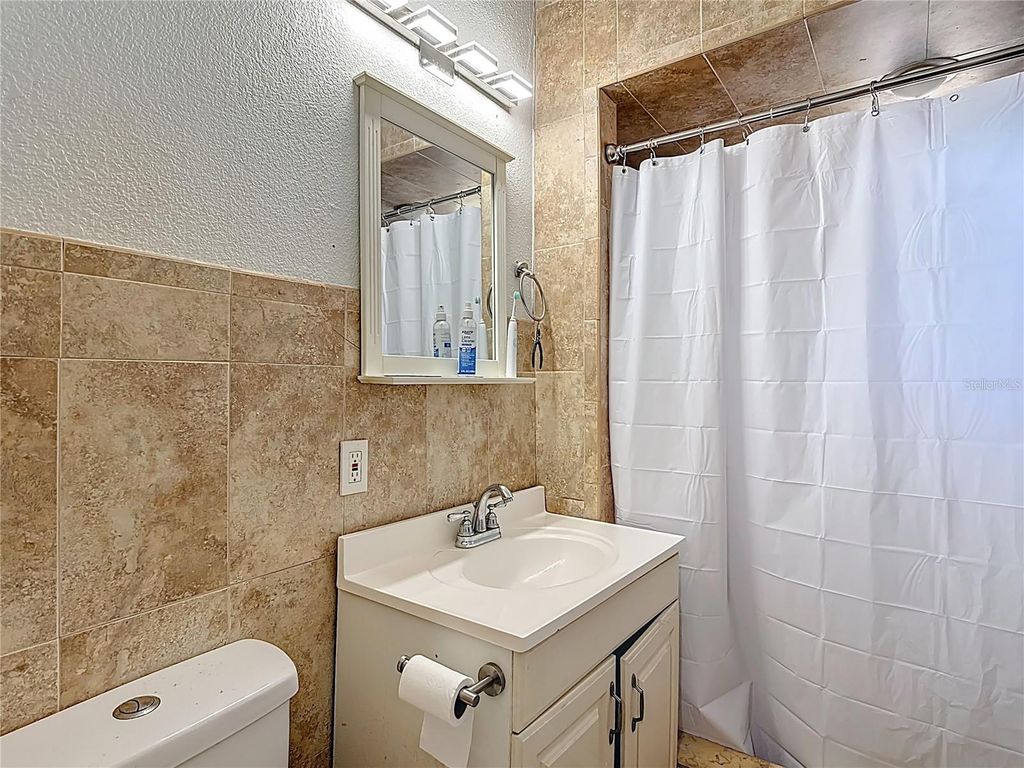 Image 17 of property listing at 823 MISSOURI AVENUE, St Cloud, FL 34769