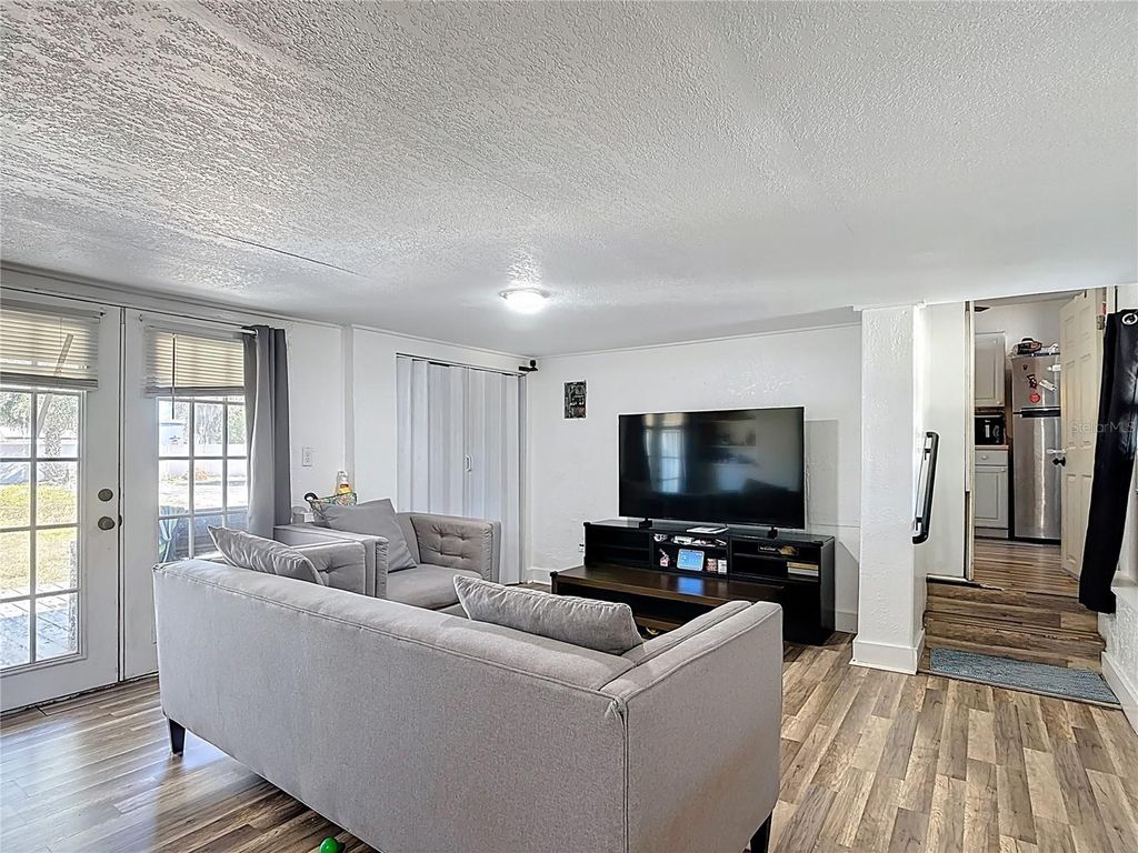 Image 20 of property listing at 823 MISSOURI AVENUE, St Cloud, FL 34769