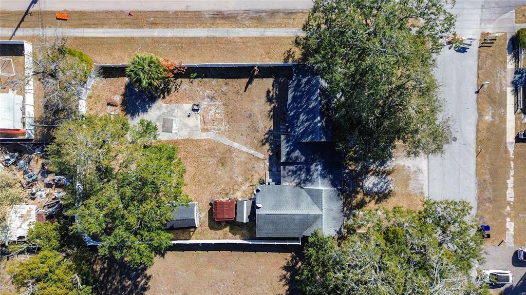 Image 35 of property listing at 823 MISSOURI AVENUE, St Cloud, FL 34769