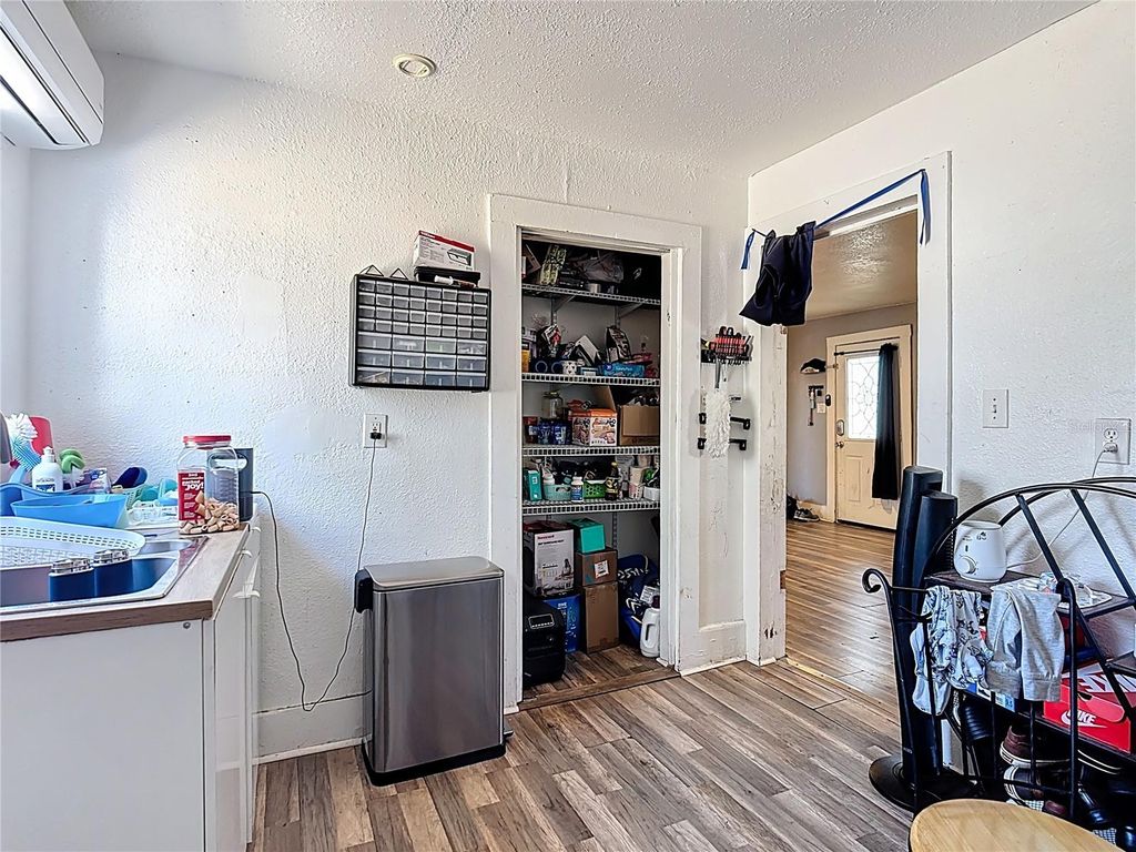 Image 7 of property listing at 823 MISSOURI AVENUE, St Cloud, FL 34769