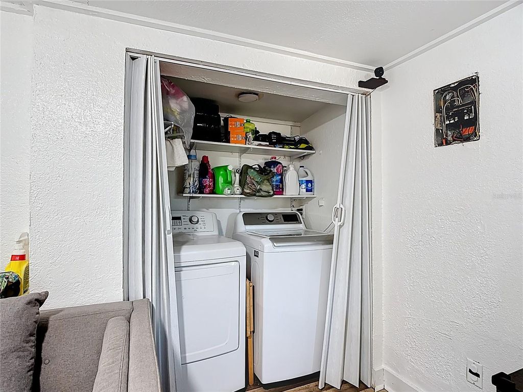 Image 8 of property listing at 823 MISSOURI AVENUE, St Cloud, FL 34769