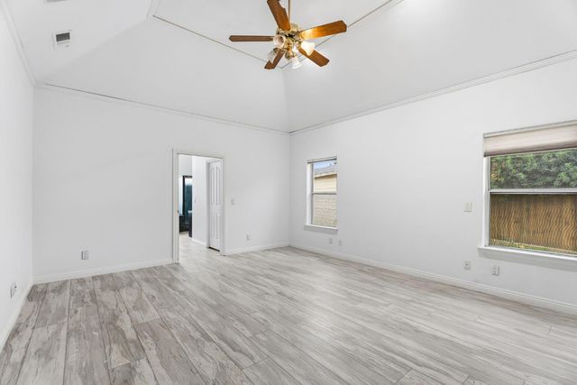 602 Fallbrook Ave, Clovis, CA 93611