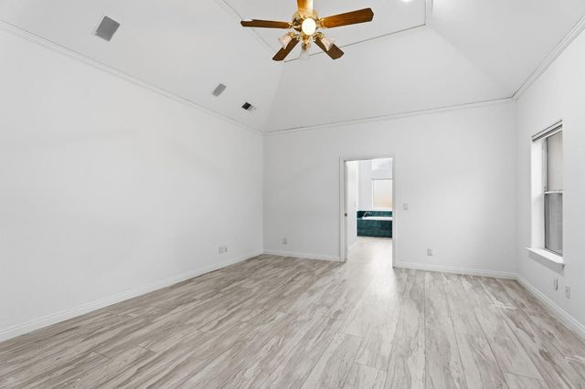 602 Fallbrook Ave, Clovis, CA 93611