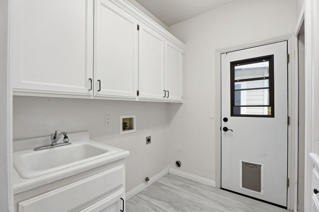 602 Fallbrook Ave, Clovis, CA 93611