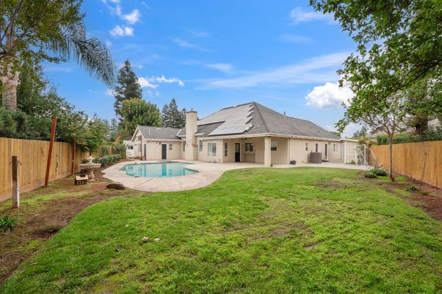 602 Fallbrook Ave, Clovis, CA 93611