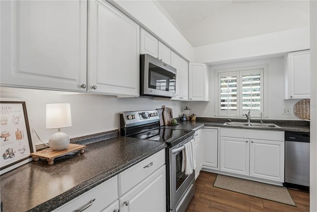 11106 WINDPOINT DRIVE W, Tampa, FL 33635