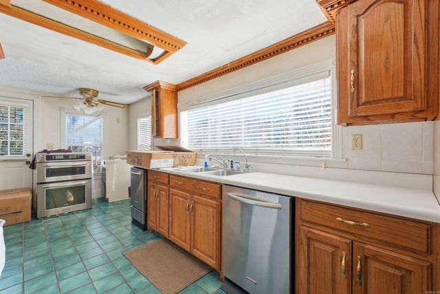 130 Waterside Lane, Hot Springs, AR 71913