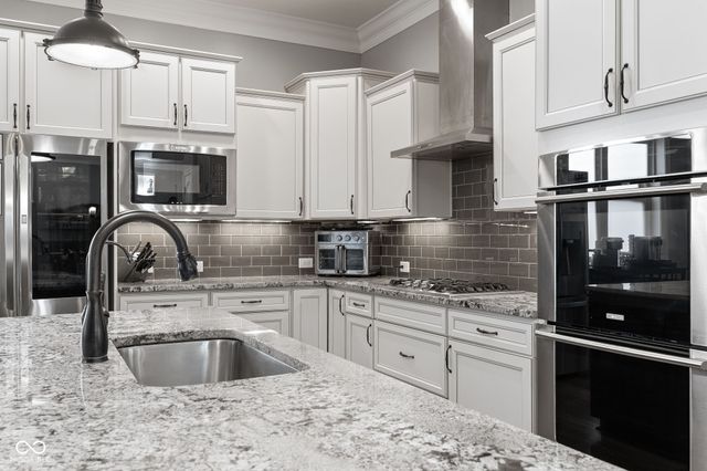 450 1st Avenue SE, Carmel, IN 46032