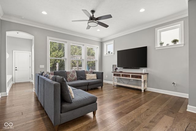 450 1st Avenue SE, Carmel, IN 46032