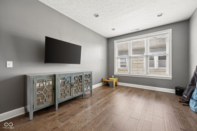 450 1st Avenue SE, Carmel, IN 46032