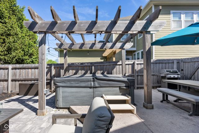 450 1st Avenue SE, Carmel, IN 46032