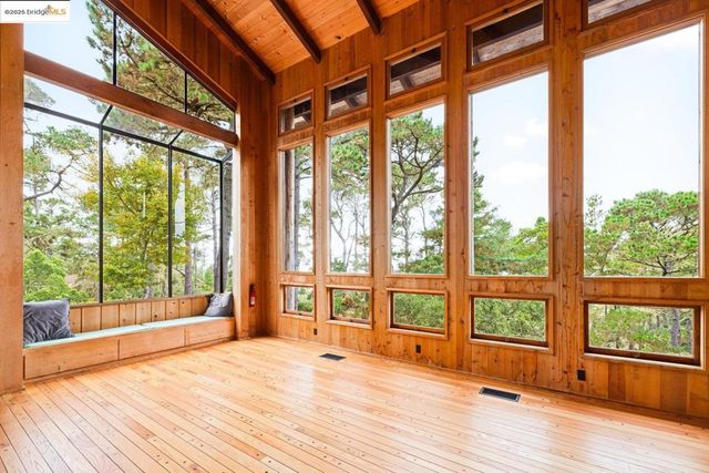 73 Mount Devon Rd, Carmel, CA 93923