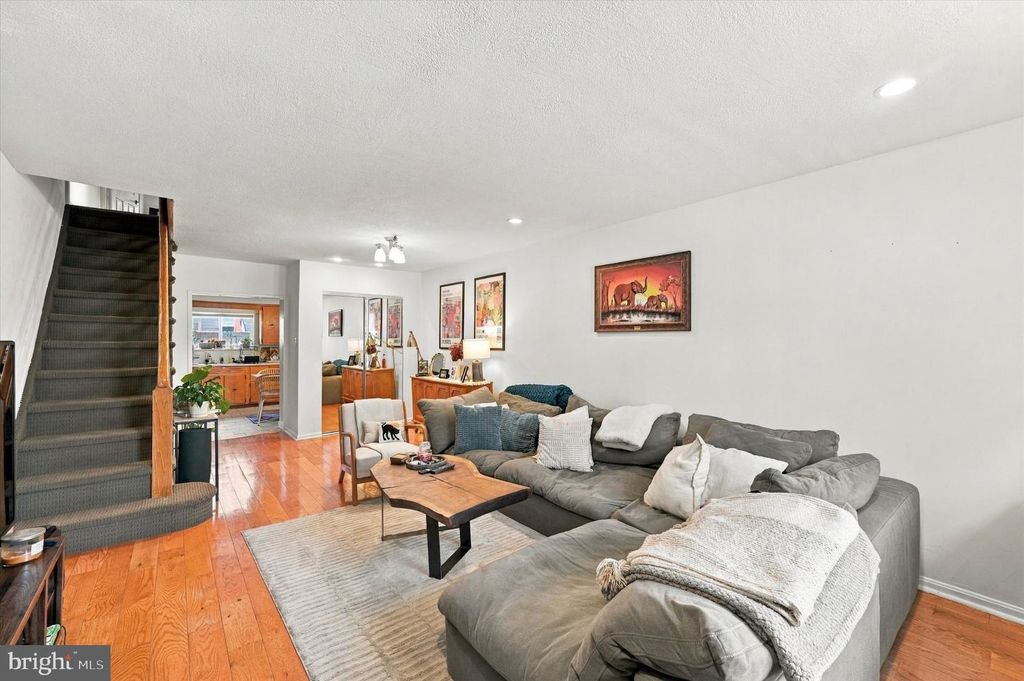 1931 S ISEMINGER ST, PHILADELPHIA, PA 19148 — photo 2