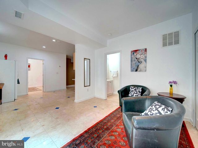 9205 FOREST GREENS DR, Lorton, VA 22079