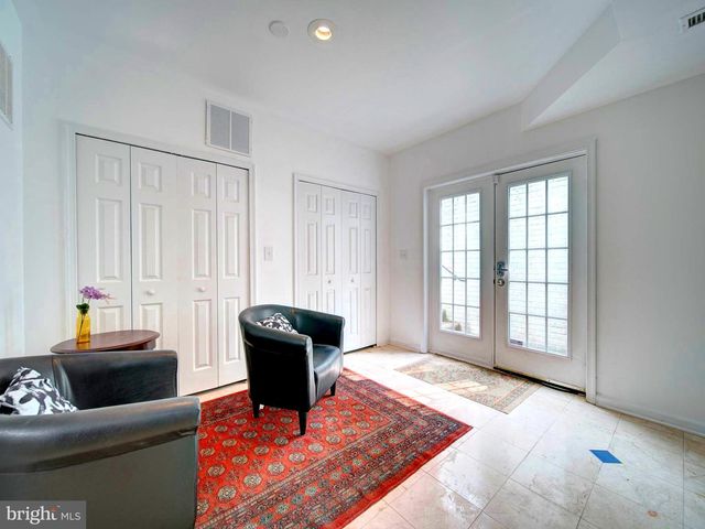 9205 FOREST GREENS DR, Lorton, VA 22079