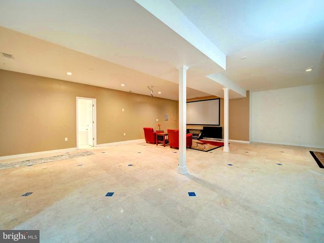 9205 FOREST GREENS DR, Lorton, VA 22079