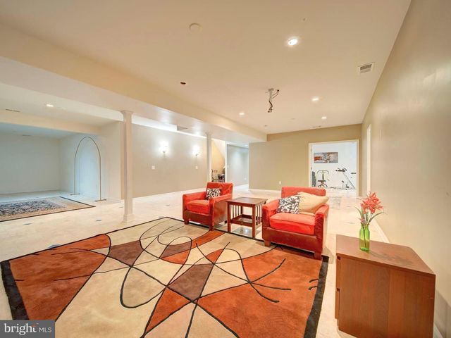 9205 FOREST GREENS DR, Lorton, VA 22079