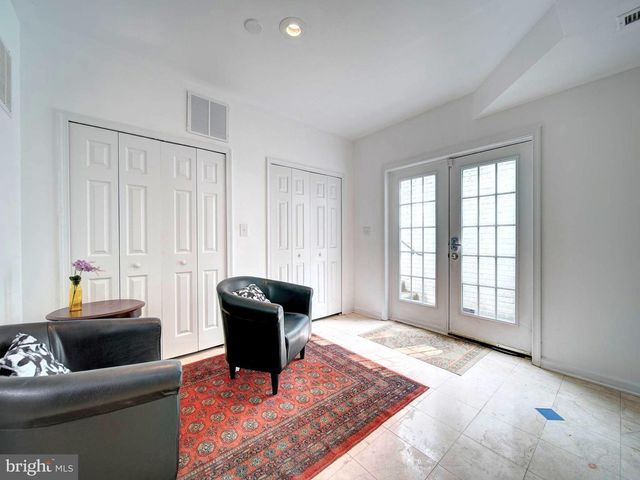 9205 FOREST GREENS DR, Lorton, VA 22079