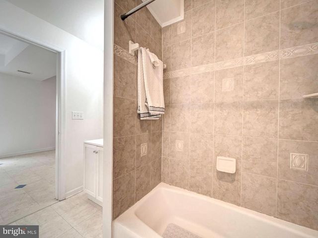 9205 FOREST GREENS DR, Lorton, VA 22079