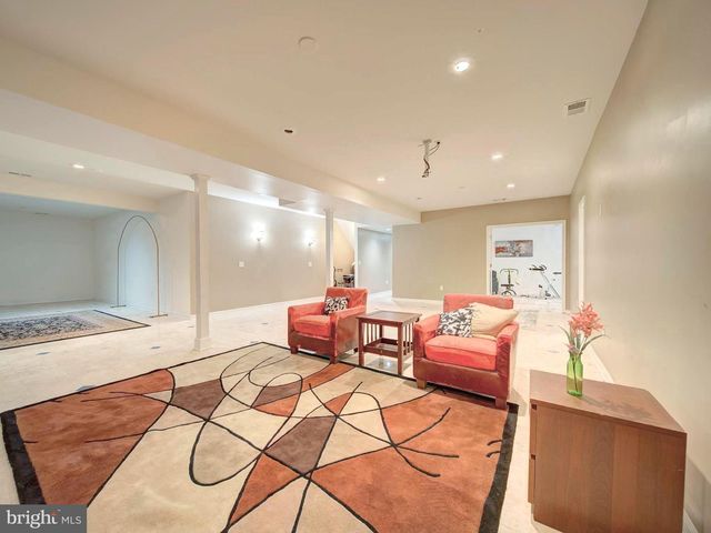 9205 FOREST GREENS DR, Lorton, VA 22079