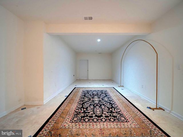 9205 FOREST GREENS DR, Lorton, VA 22079