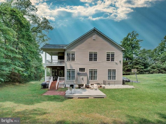 9205 FOREST GREENS DR, Lorton, VA 22079