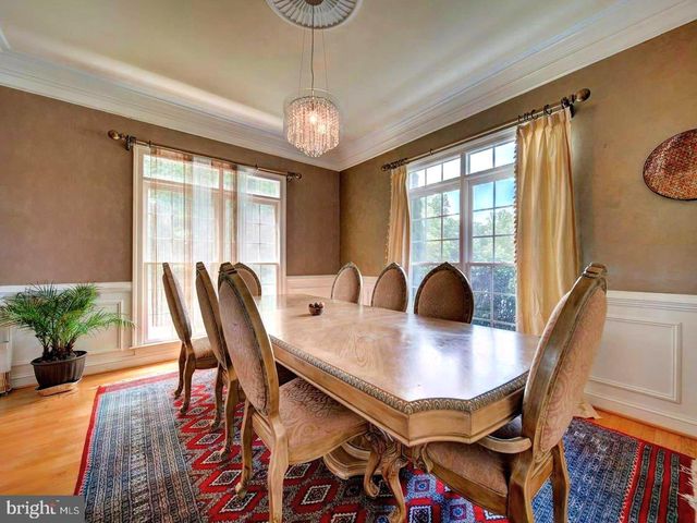 9205 FOREST GREENS DR, Lorton, VA 22079