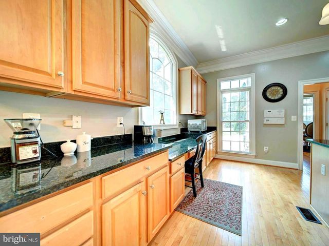 9205 FOREST GREENS DR, Lorton, VA 22079