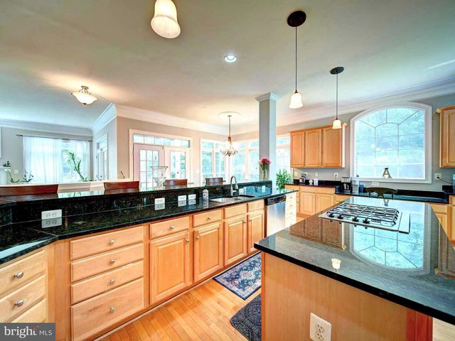 9205 FOREST GREENS DR, Lorton, VA 22079