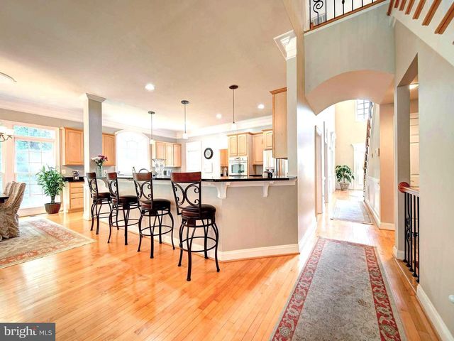 9205 FOREST GREENS DR, Lorton, VA 22079