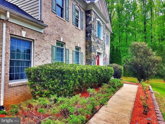 9205 FOREST GREENS DR, Lorton, VA 22079