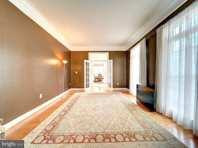 9205 FOREST GREENS DR, Lorton, VA 22079