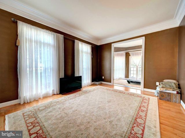 9205 FOREST GREENS DR, Lorton, VA 22079