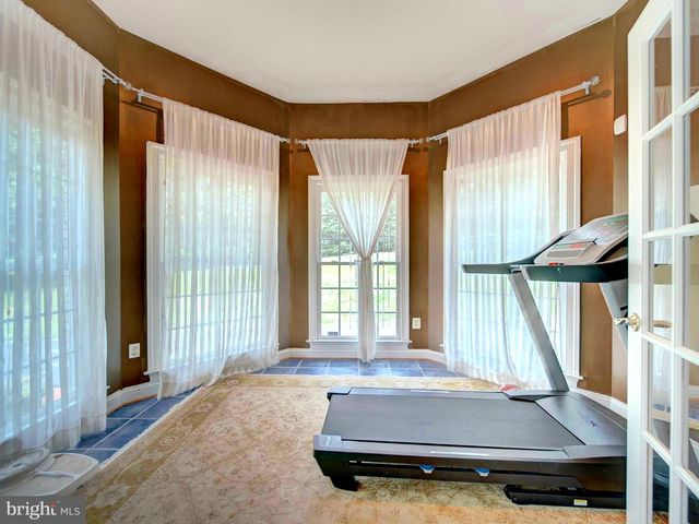 9205 FOREST GREENS DR, Lorton, VA 22079
