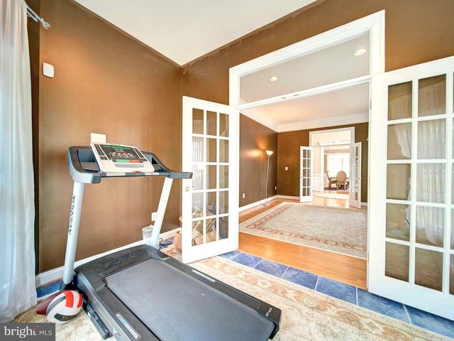 9205 FOREST GREENS DR, Lorton, VA 22079
