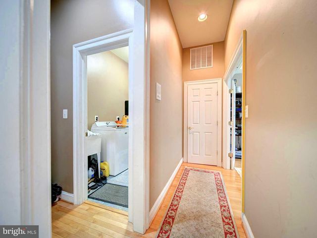 9205 FOREST GREENS DR, Lorton, VA 22079
