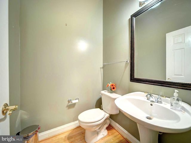 9205 FOREST GREENS DR, Lorton, VA 22079