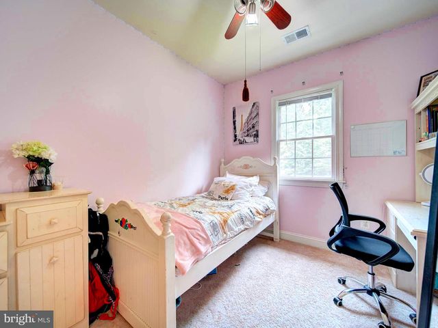 9205 FOREST GREENS DR, Lorton, VA 22079