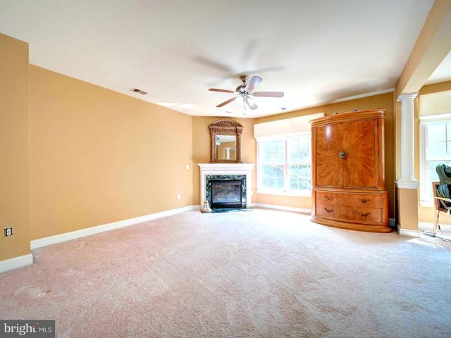 9205 FOREST GREENS DR, Lorton, VA 22079